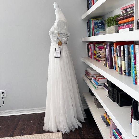 TLC Say Yes To The prom White Gown with Beaded Details size 1 - Picture 6 of 15